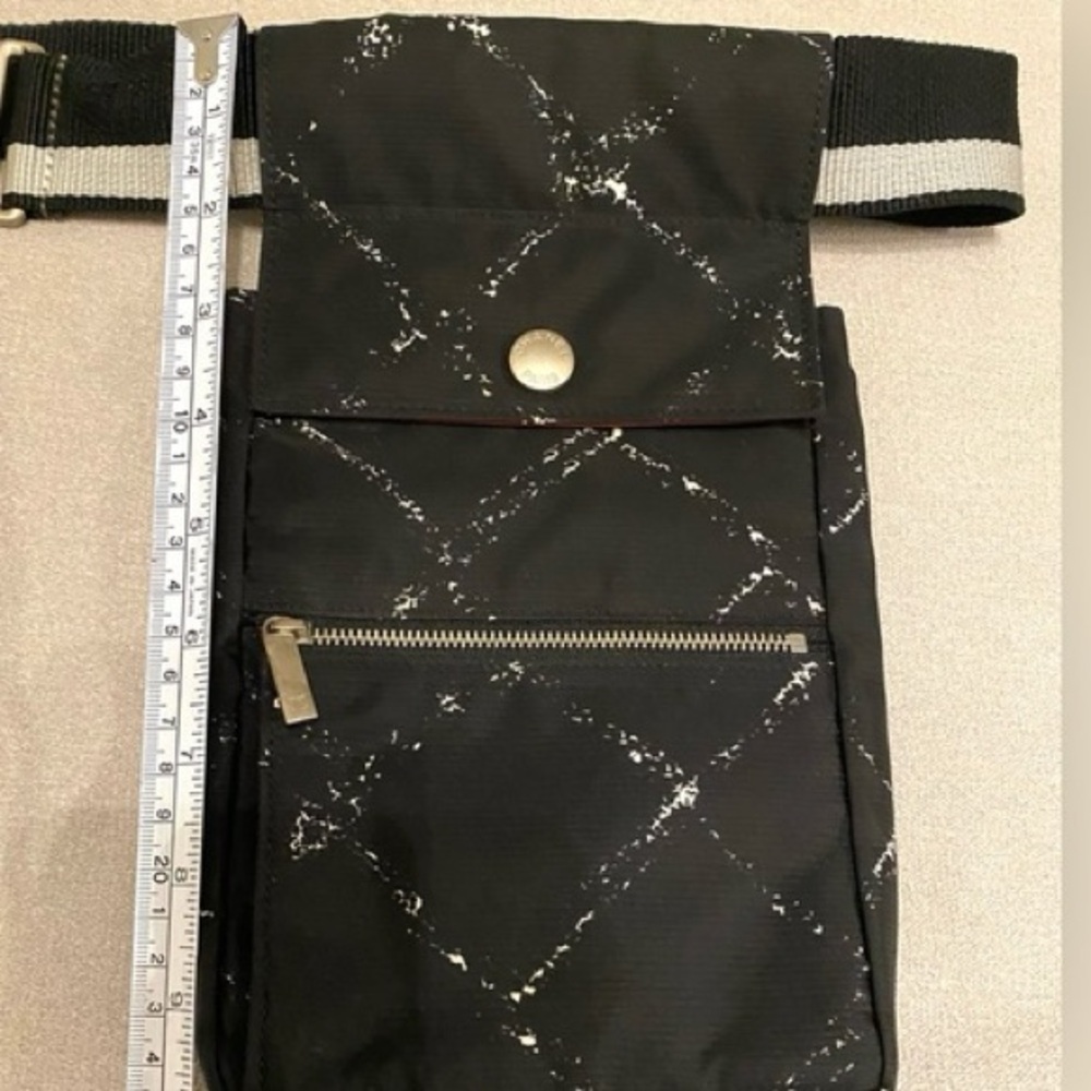 CHANEL Travel Bag - Picture 13 of 16